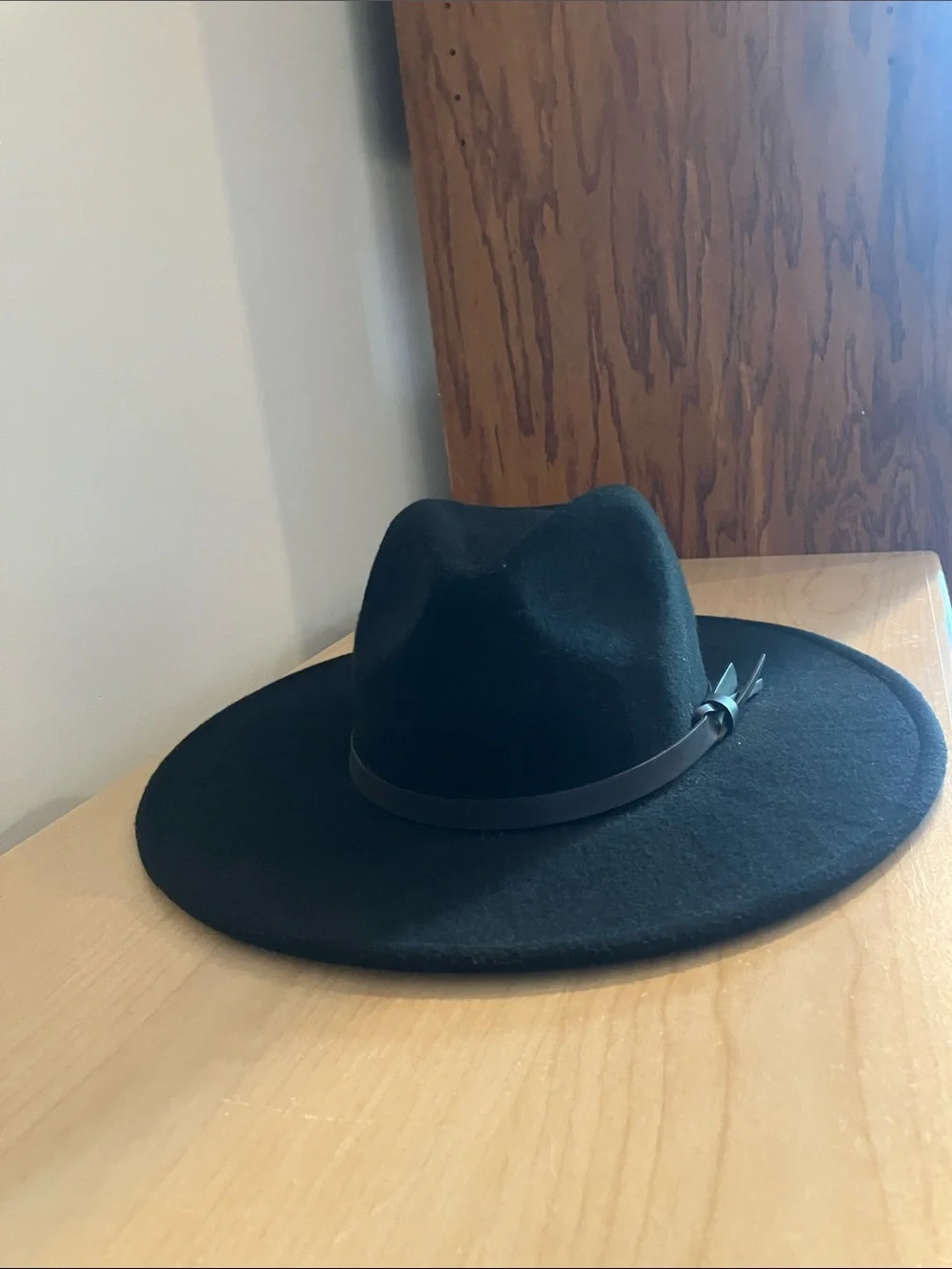 Classic Wide-Brim Felt Fedora Hat - Black